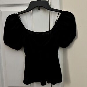 Black beautiful top, forever 21, size is small